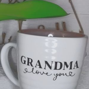 A coffee mug gift for your grandmother